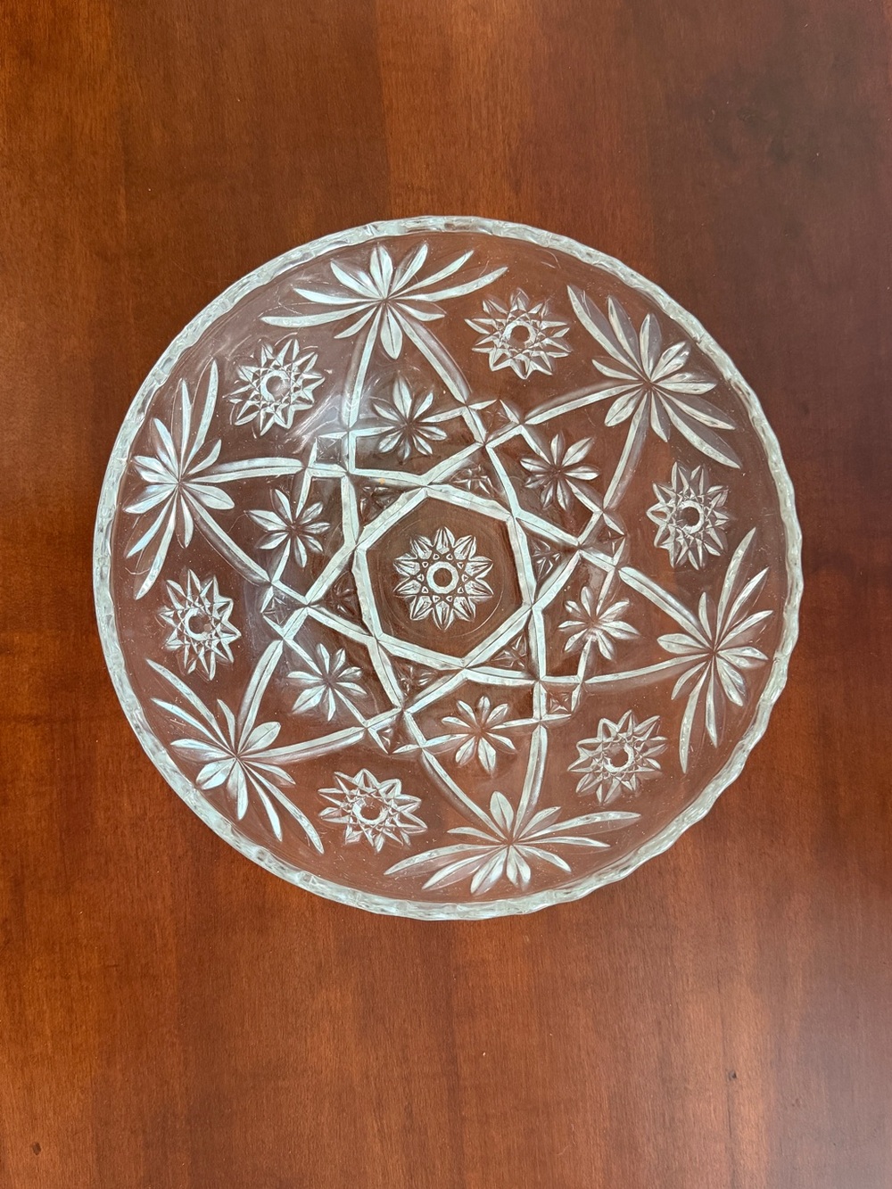 🌹EAPC Anchor Hocking ”Star of David” pattern glass serving/decorative bowl.